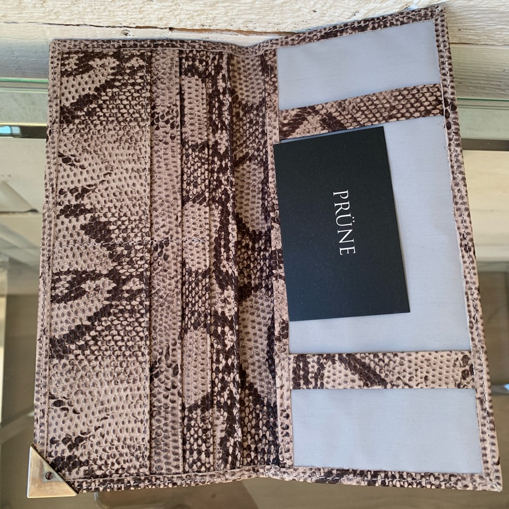 Leather wallet reptile “Prune”